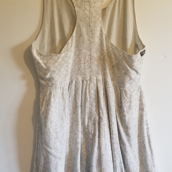 Billabong Dress - Picture 2 of 7